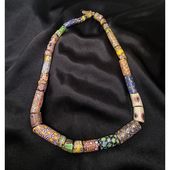 Antique Millefiori Glass Beaded Necklace With Vibrant Patterns & Colors - Picture 4 of 5